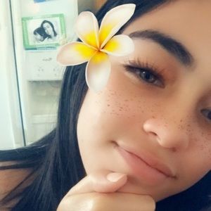 Meet your Posher, Daniela